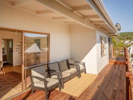 Sunshine Grove Retreat - Onemana Holiday Home -  - 1172387 - thumbnail photo 4