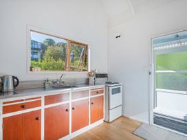 Sunshine Grove Retreat - Onemana Holiday Home -  - 1172387 - thumbnail photo 8