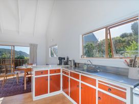 Sunshine Grove Retreat - Onemana Holiday Home -  - 1172387 - thumbnail photo 9