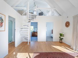 Sunshine Grove Retreat - Onemana Holiday Home -  - 1172387 - thumbnail photo 12