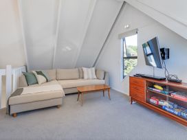 Sunshine Grove Retreat - Onemana Holiday Home -  - 1172387 - thumbnail photo 14
