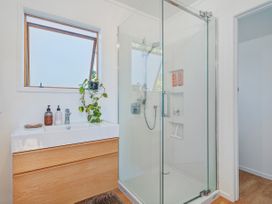 Sunshine Grove Retreat - Onemana Holiday Home -  - 1172387 - thumbnail photo 21
