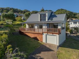 Sunshine Grove Retreat - Onemana Holiday Home -  - 1172387 - thumbnail photo 2