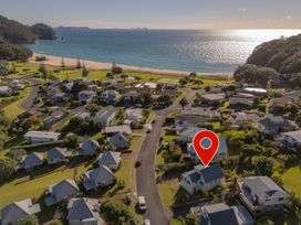 Sunshine Grove Retreat - Onemana Holiday Home -  - 1172387 - thumbnail photo 1