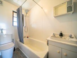 The Crib Haven – Te Anau Holiday Home -  - 1172567 - thumbnail photo 16