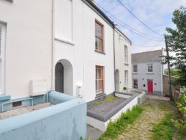 4 bedroom Cottage for rent in Appledore
