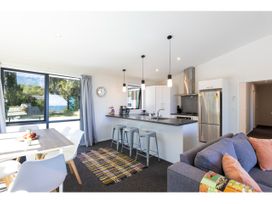 Glass Horizon - Rutherglen Holiday Home -  - 1172709 - thumbnail photo 8