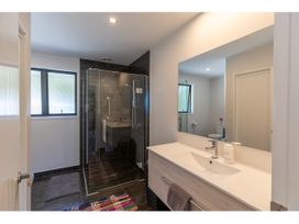 Glass Horizon - Rutherglen Holiday Home -  - 1172709 - thumbnail photo 18