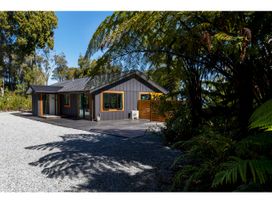 Glass Horizon - Rutherglen Holiday Home -  - 1172709 - thumbnail photo 5