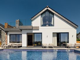 4 bedroom Cottage for rent in Porthleven