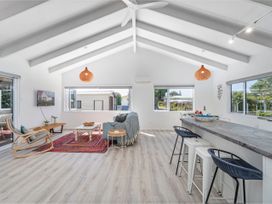 Seaside Retreat - Whitianga Holiday Home -  - 1173138 - thumbnail photo 9