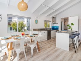 Seaside Retreat - Whitianga Holiday Home -  - 1173138 - thumbnail photo 11
