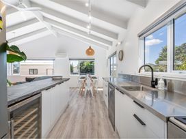 Seaside Retreat - Whitianga Holiday Home -  - 1173138 - thumbnail photo 15