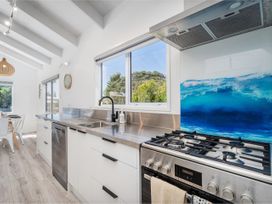 Seaside Retreat - Whitianga Holiday Home -  - 1173138 - thumbnail photo 16