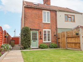 2 bedroom Cottage for rent in Lowestoft