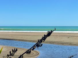 Coastal Haven - Oakura Holiday Home -  - 1173429 - thumbnail photo 18