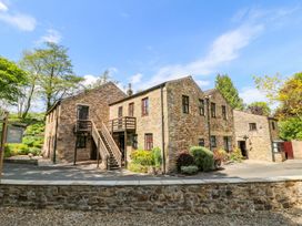 9 bedroom Cottage for rent in Chipping