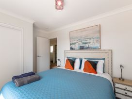 Beachview Bliss - Clarks Beach Holiday Home -  - 1174162 - thumbnail photo 15