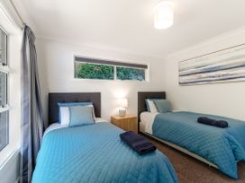 Beachview Bliss - Clarks Beach Holiday Home -  - 1174162 - thumbnail photo 20
