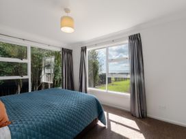 Beachview Bliss - Clarks Beach Holiday Home -  - 1174162 - thumbnail photo 18