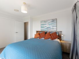 Beachview Bliss - Clarks Beach Holiday Home -  - 1174162 - thumbnail photo 17