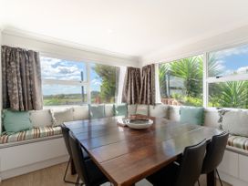 Beachview Bliss - Clarks Beach Holiday Home -  - 1174162 - thumbnail photo 12