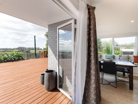Beachview Bliss - Clarks Beach Holiday Home -  - 1174162 - thumbnail photo 14
