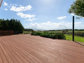 Beachview Bliss - Clarks Beach Holiday Home -  - 1174162 - thumbnail photo 5
