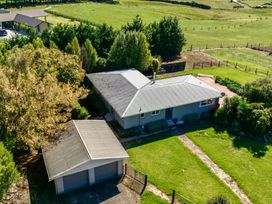 Beachview Bliss - Clarks Beach Holiday Home -  - 1174162 - thumbnail photo 27