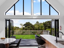 Estuary Views - Riverhead Holiday House -  - 1174245 - thumbnail photo 11