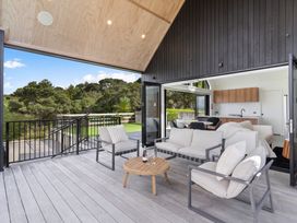 Estuary Views - Riverhead Holiday House -  - 1174245 - thumbnail photo 6