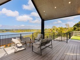 Estuary Views - Riverhead Holiday House -  - 1174245 - thumbnail photo 7