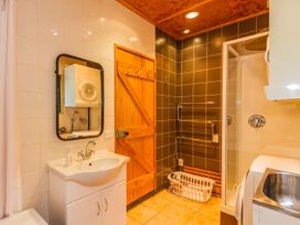 The Hut Retreat - Ohakune Holiday Home -  - 1174246 - thumbnail photo 28
