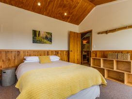The Hut Retreat - Ohakune Holiday Home -  - 1174246 - thumbnail photo 12