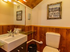 The Hut Retreat - Ohakune Holiday Home -  - 1174246 - thumbnail photo 22