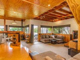 The Hut Retreat - Ohakune Holiday Home -  - 1174246 - thumbnail photo 5