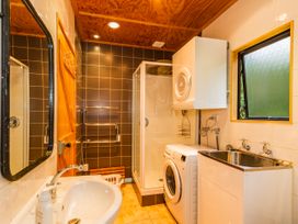 The Hut Retreat - Ohakune Holiday Home -  - 1174246 - thumbnail photo 29