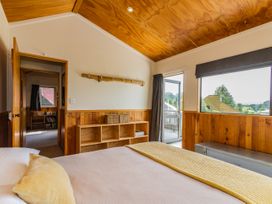 The Hut Retreat - Ohakune Holiday Home -  - 1174246 - thumbnail photo 13