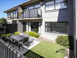Inner City Haven - Christchurch Holiday Home -  - 1174247 - thumbnail photo 2