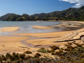 Ligar Escape - Golden Bay Holiday Home -  - 1174321 - thumbnail photo 39