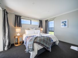 Mountainview Escape - Te Anau Holiday House -  - 1174438 - thumbnail photo 17