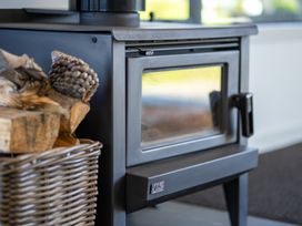 Mountainview Escape - Te Anau Holiday House -  - 1174438 - thumbnail photo 9