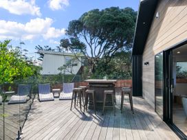 The Coastal Nest - Waitarere Beach Holiday Home -  - 1174714 - thumbnail photo 1
