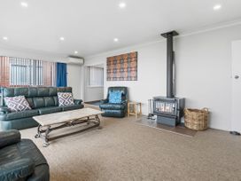 Skyline Staycation - Rotorua Holiday Home -  - 1174715 - thumbnail photo 7