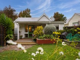Central Cutie - Christchurch City Cottage -  - 1174989 - thumbnail photo 1