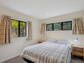 Crescent View - Wanaka Holiday Home -  - 1175373 - thumbnail photo 13