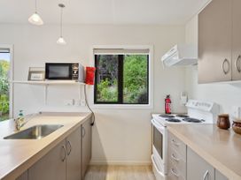 Crescent View - Wanaka Holiday Home -  - 1175373 - thumbnail photo 9