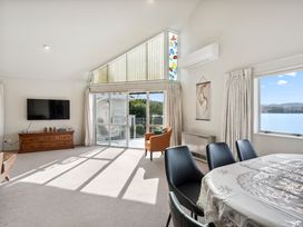 Mana Magic - Porirua Waterfront Holiday Home -  - 1175639 - thumbnail photo 27