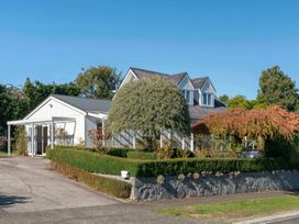 Serenity Cottage - Taupo Holiday Home -  - 1175756 - thumbnail photo 2