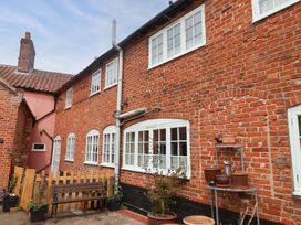 4 bedroom Cottage for rent in Lowestoft